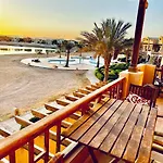 2Bedroom In West Golf
